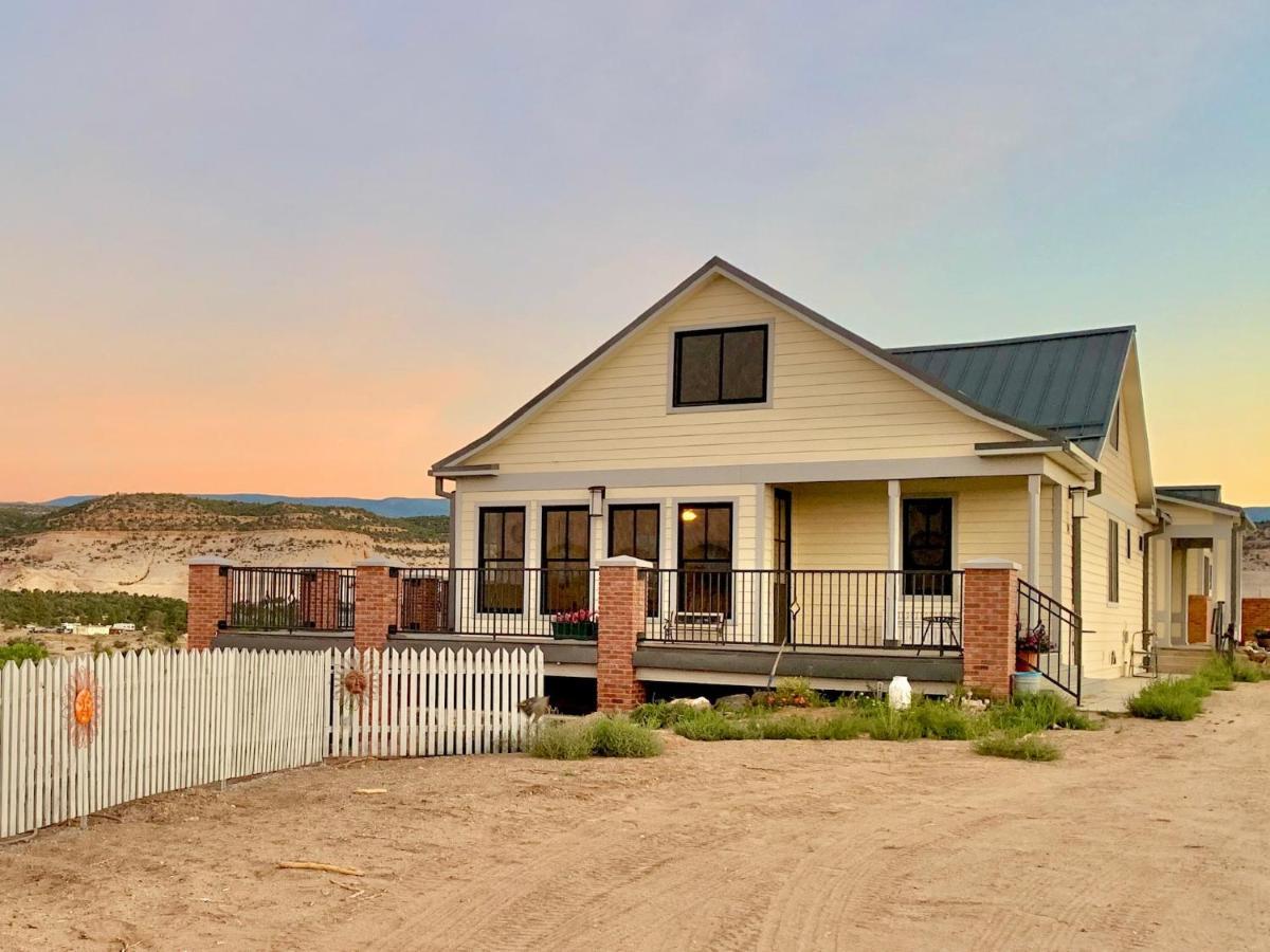 Annie's Place Bed & Breakfast *